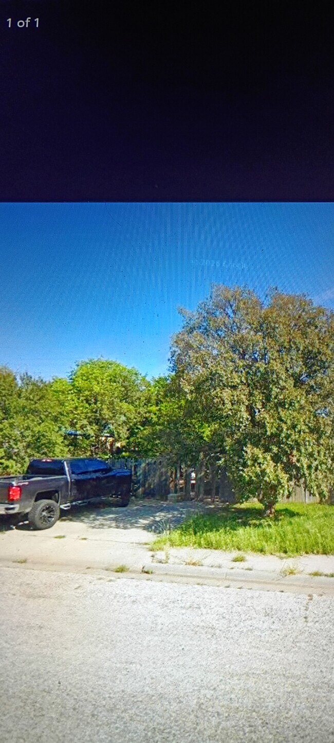 property at 2105 Pheasant Ln