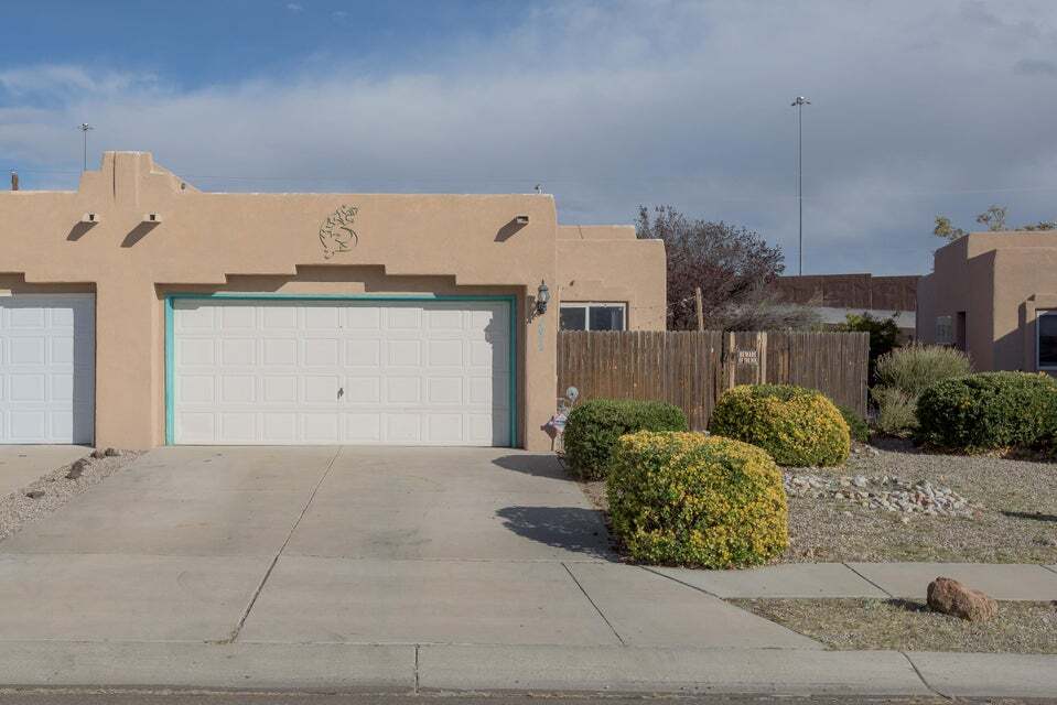 2012 Camino Contento NW in Albuquerque, NM - Building Photo