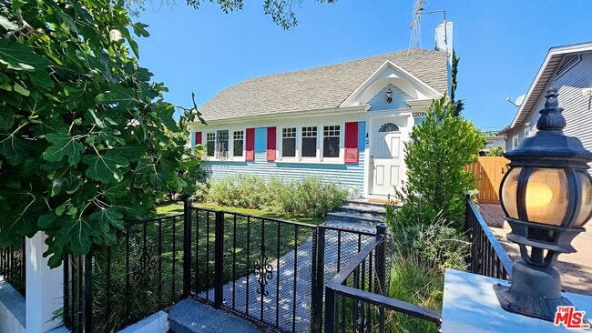 property at 1209 N Genesee Ave