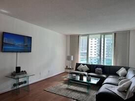 19380 Collins Ave, Unit 705 in Sunny Isles Beach, FL - Building Photo