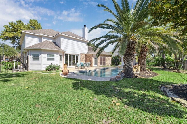 property at 16523 E Canterra Cir