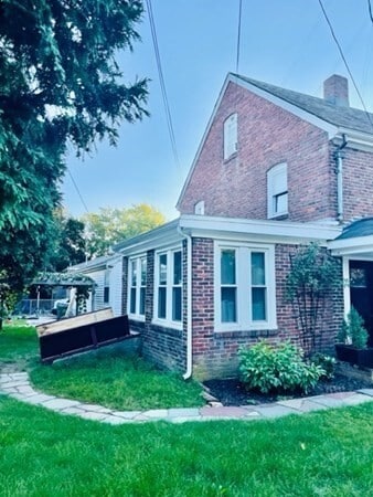 35 Butts St in Newton, MA - Building Photo - Building Photo