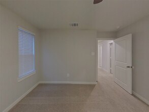 9835 Willow Creek Commerce Dr in Tomball, TX - Building Photo - Building Photo