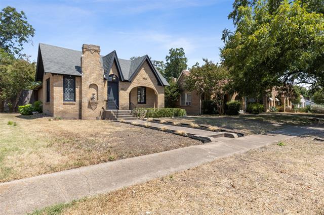 2511 Burlington Blvd in Dallas, TX - Building Photo - Building Photo