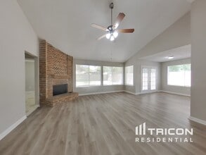 7434 Tetela Dr in Houston, TX - Building Photo - Building Photo