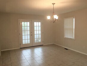 407 Collins Ave in Centerville, GA - Building Photo - Building Photo