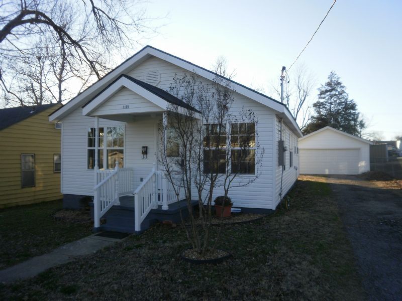 1105 Turner St in Jonesboro, AR - Building Photo