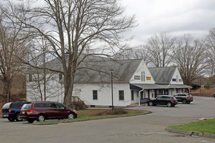 1481 Southford Rd in Southbury, CT - Foto de edificio - Building Photo