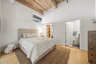 Lofts and Upper Lofts at Canal Walk III in Richmond, VA - Foto de edificio - Building Photo