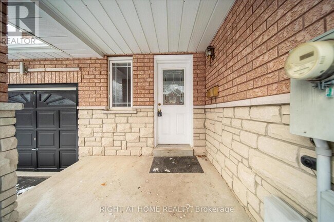 1983 Treetop Way in Pickering, ON - Building Photo - Building Photo