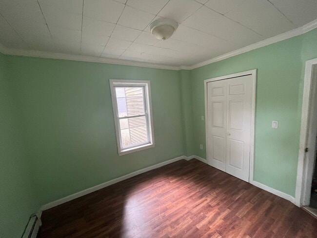 8 Oak St, Unit #1 in Dudley, MA - Building Photo - Building Photo