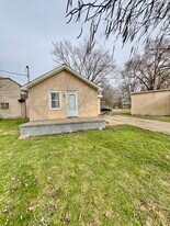 3417 Snow Rd in Lansing, MI - Building Photo