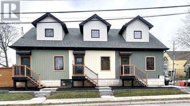 166 Central Ave in London, ON - Building Photo - Building Photo