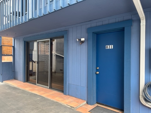 831 8th St, Unit 831 8th Street in Hermosa Beach, CA - Foto de edificio