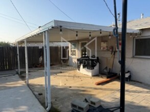 2312 Castro Ln in Bakersfield, CA - Building Photo - Building Photo