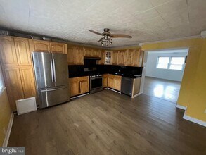 4655 Benson St in Philadelphia, PA - Building Photo - Building Photo