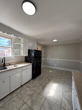 921 Woodland Dr in West Columbia, SC - Building Photo - Building Photo