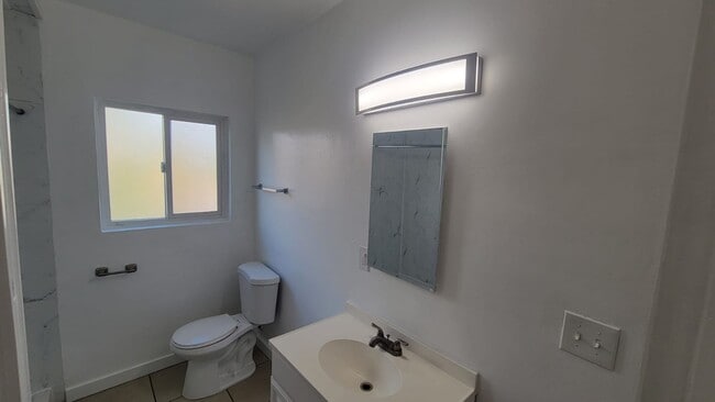 13115 Oxnard St in Los Angeles, CA - Building Photo - Building Photo
