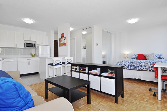 property at 1305 W 12th Ave