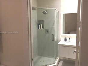 6416 NW 104th Path in Medley, FL - Building Photo - Building Photo