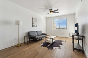 6610 N 93rd Ave in Glendale, AZ - Building Photo