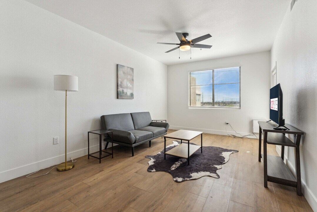 6610 N 93rd Ave in Glendale, AZ - Foto de edificio