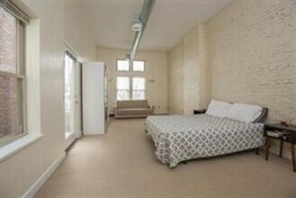 296 Meridian St, Unit 1 in Boston, MA - Building Photo - Building Photo