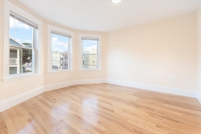 property at 52 Roslyn St