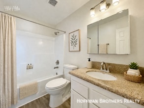 1725 Grismer Ave in Burbank, CA - Building Photo - Building Photo