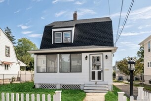 25 Jersey Ave in Suffern, NY - Building Photo