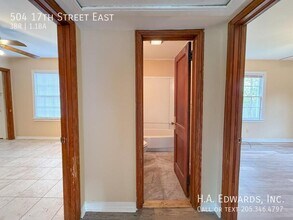 504 17th St E in Tuscaloosa, AL - Building Photo - Building Photo