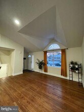 402 Kojun Ct in Sterling, VA - Building Photo - Building Photo