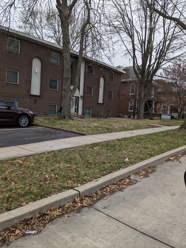 Roseland Terrace in Maplewood, MO - Building Photo - Building Photo