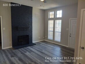 600 Benedict Ln in Arlington, TX - Building Photo - Building Photo