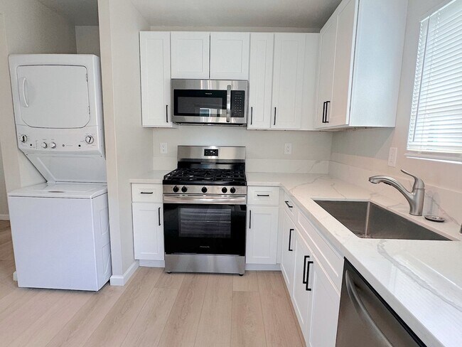 2332-2332 G Ave in National City, CA - Building Photo - Building Photo