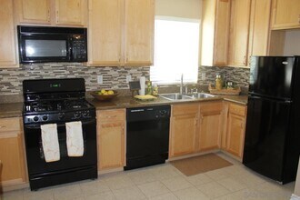 6101 Adelaide Ave in San Diego, CA - Building Photo - Building Photo