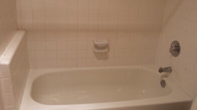 2304 Canyon Valley Trail in Plano, TX - Foto de edificio - Building Photo