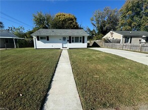 1935 Rawood Dr in Hampton, VA - Building Photo - Building Photo