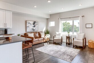 1367 Knox Ct, Unit ID1385655P in Denver, CO - Foto de edificio - Building Photo