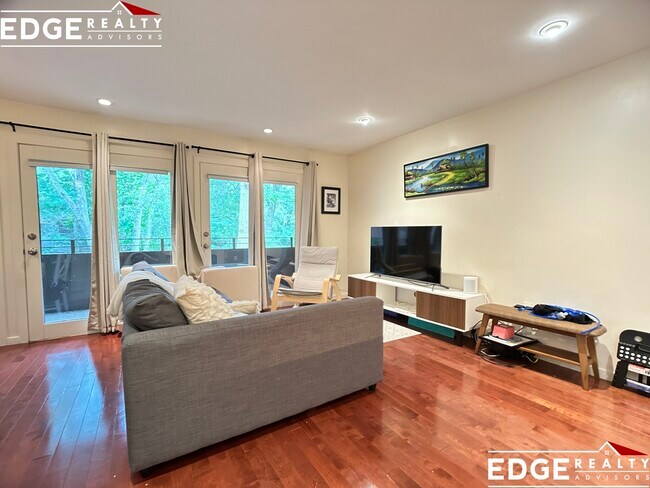 241 Perkins St in Boston, MA - Building Photo - Building Photo