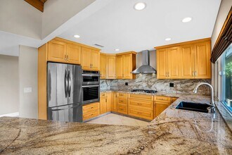 5102 Leicester Way in San Diego, CA - Building Photo - Building Photo