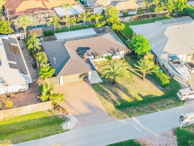 4548 Genoa Ave in Naples, FL - Building Photo - Building Photo