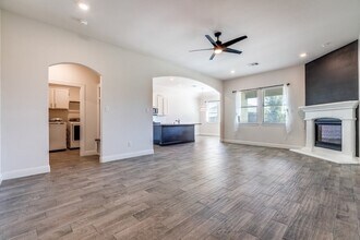 6224 Cheshire St in Aubrey, TX - Foto de edificio - Building Photo