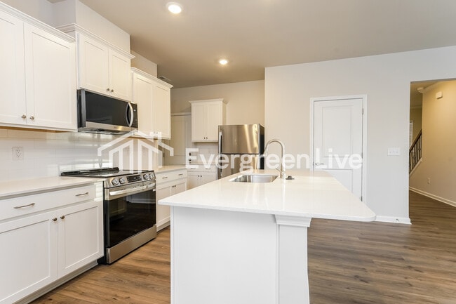 811 Pear Blossom Ct in Winston-Salem, NC - Building Photo - Building Photo