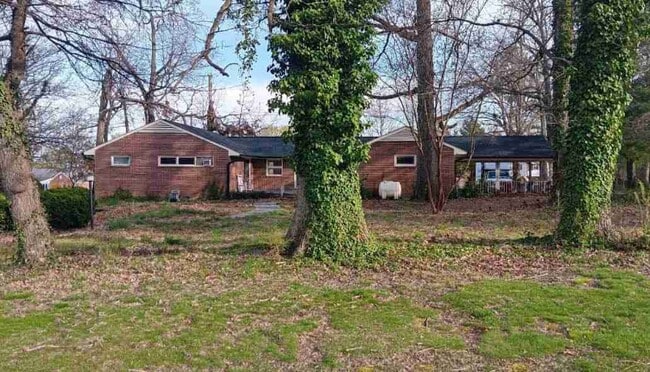 3810 Cogbill Rd-Unit -804-717-5784 ( Pending ) 7-11-2023 in Richmond, VA - Foto de edificio - Building Photo