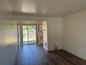 117 Lea Ave in Eugene, OR - Building Photo - Building Photo
