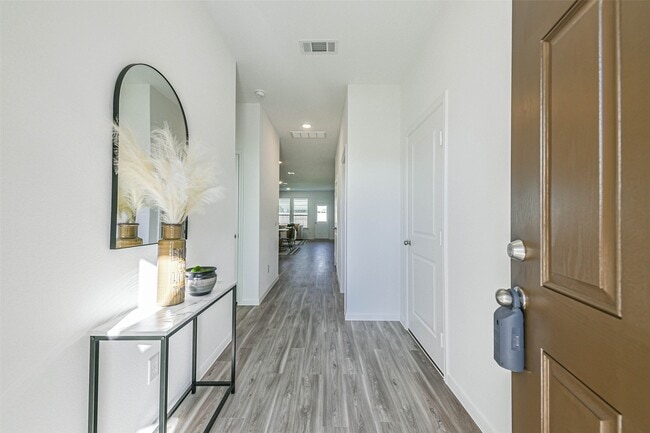 3075 Clydesdale Dr