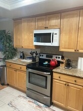 3033 Via Vista in Laguna Woods, CA - Building Photo - Building Photo