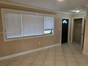 7921 NW 12th St in Pembroke Pines, FL - Building Photo - Building Photo