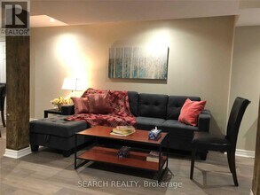 3195 Polo Pl in Mississauga, ON - Building Photo - Building Photo